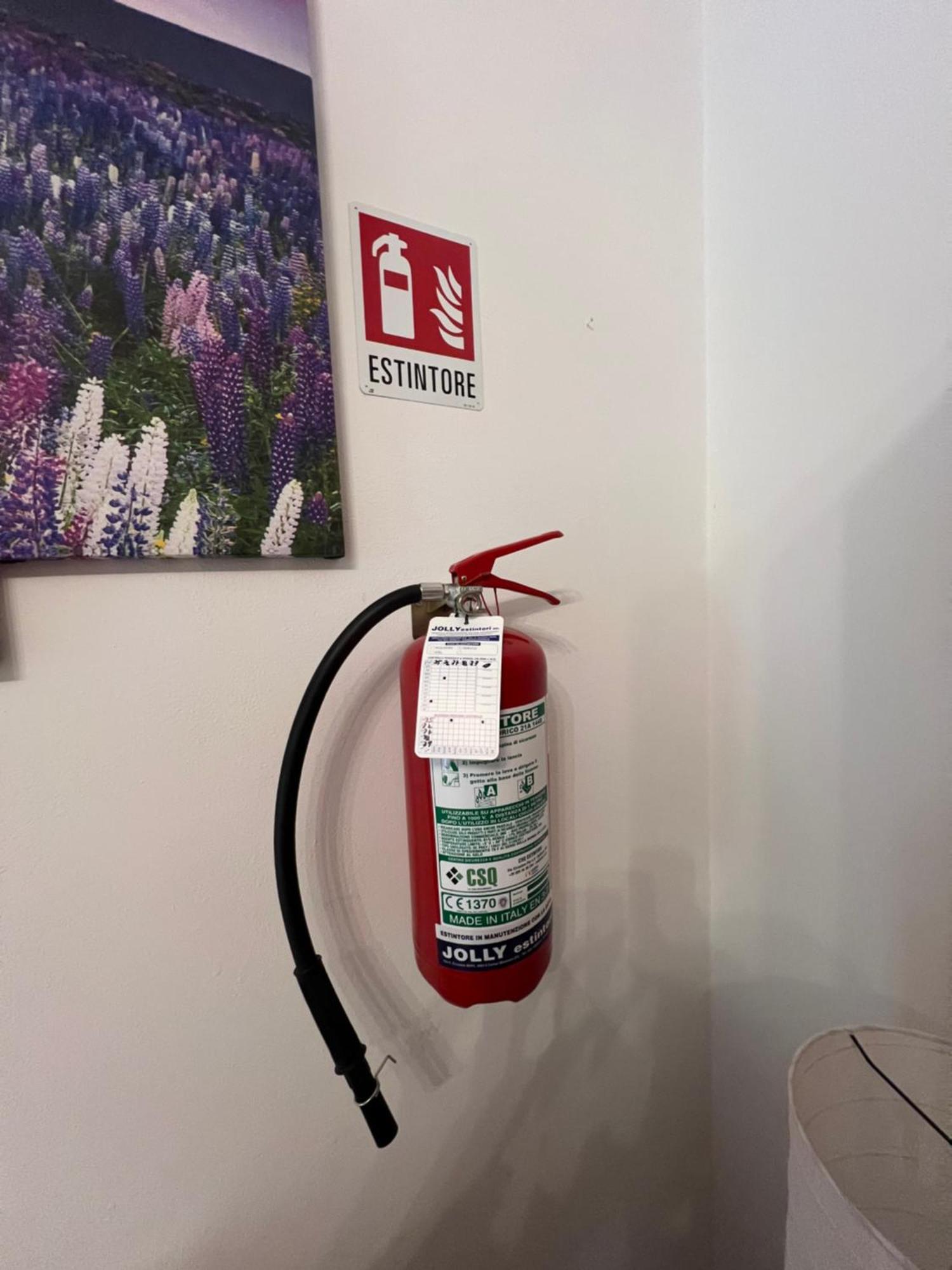 A Casa Di Iole Tra Il Chianti E La Bella Firenze Apartment Luaran gambar